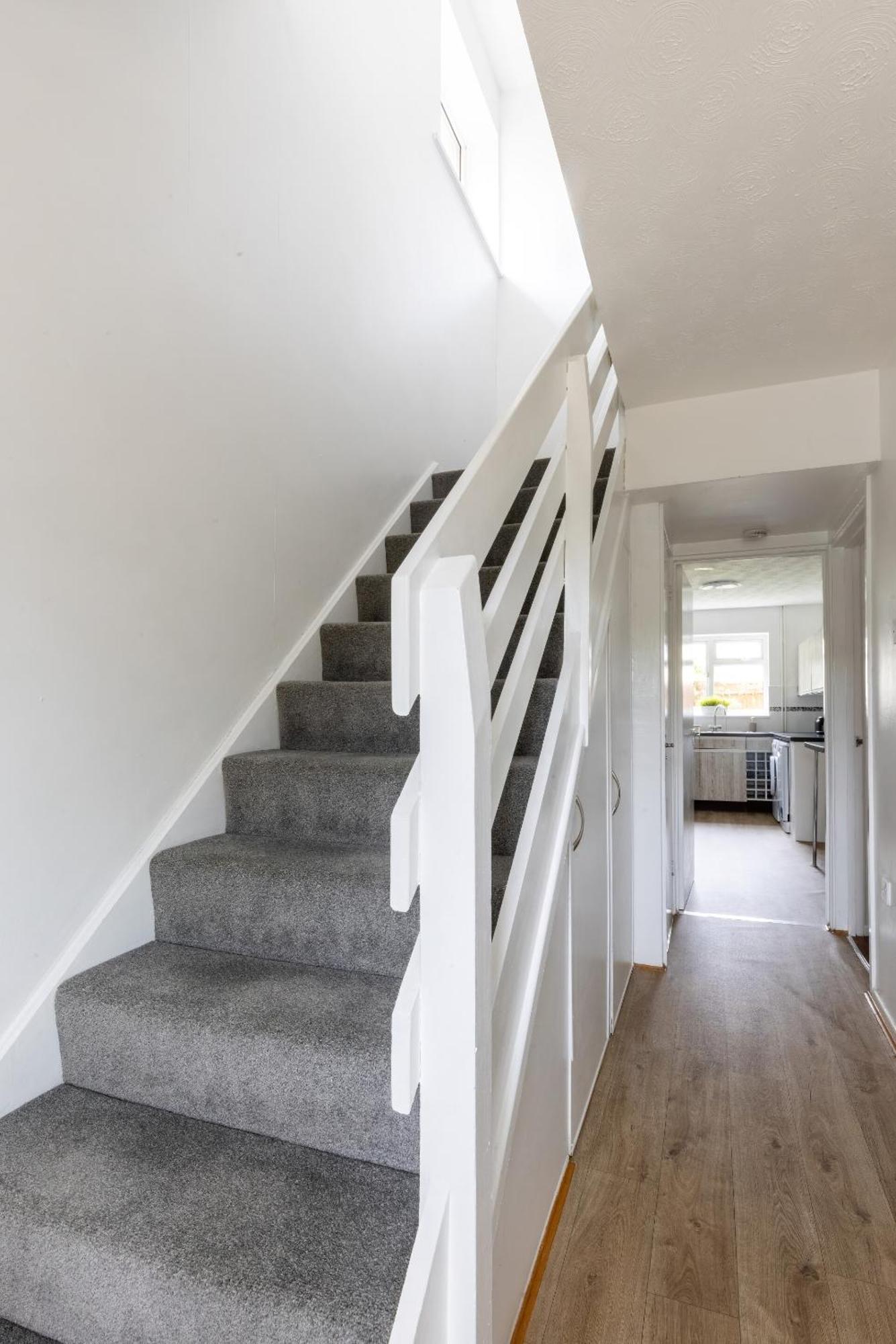 The Conifers Large Detached Home With Off Street Parking Witney Exterior foto