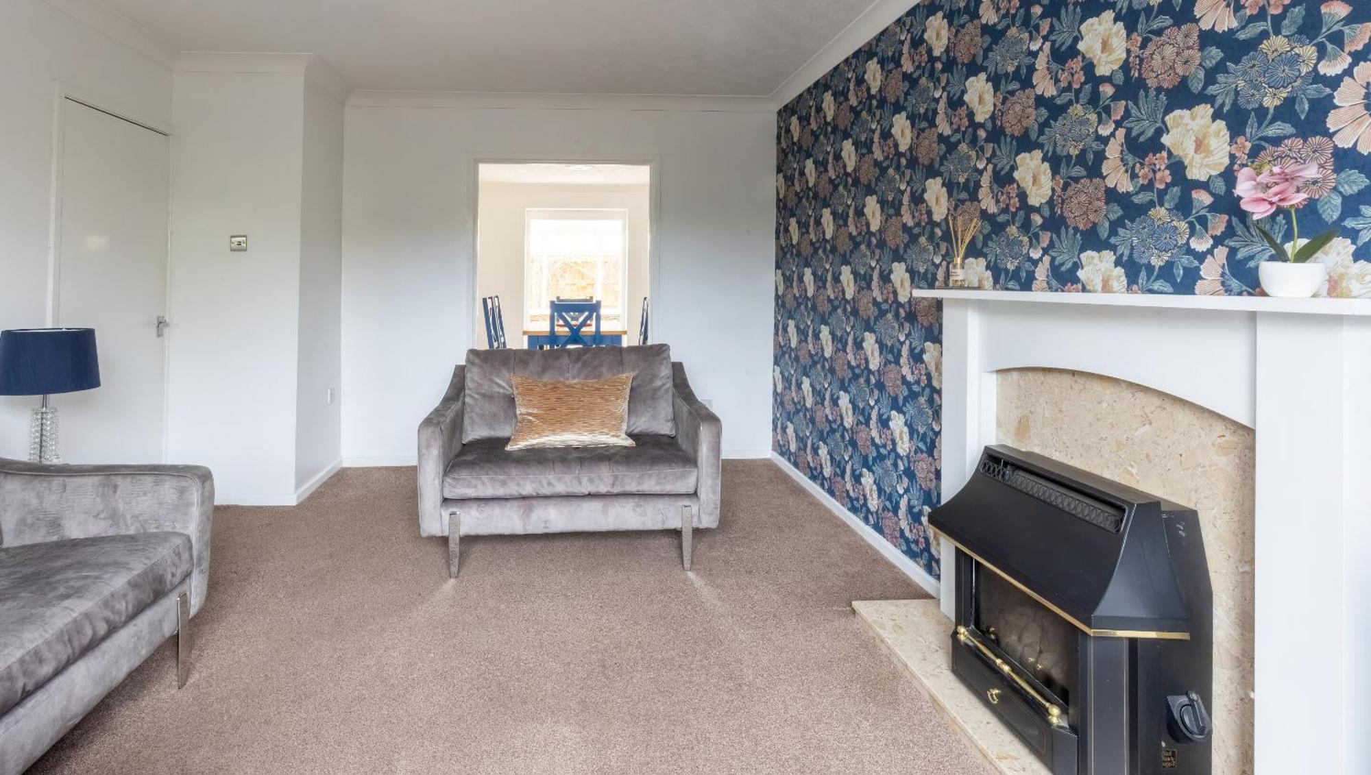 The Conifers Large Detached Home With Off Street Parking Witney Exterior foto